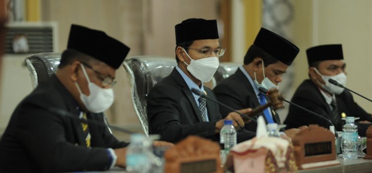 Dewan Gelar Rapat Paripurna Penyampaian Pendapat Akhir Fraksi terhadap Raqan Pertanggungjawaban APBK Banda Aceh 2020