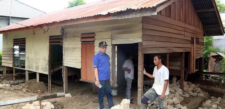 Musriadi Salurkan Aspirasi Bantuan Rehab 4 Rumah Duafa di Dapilnya