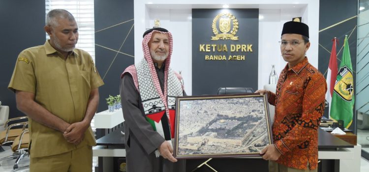 [FOTO]: Ketua DPRK Terima Kunjungan Syekh Ahmad Muflih Al-Qudhah dari Palestina