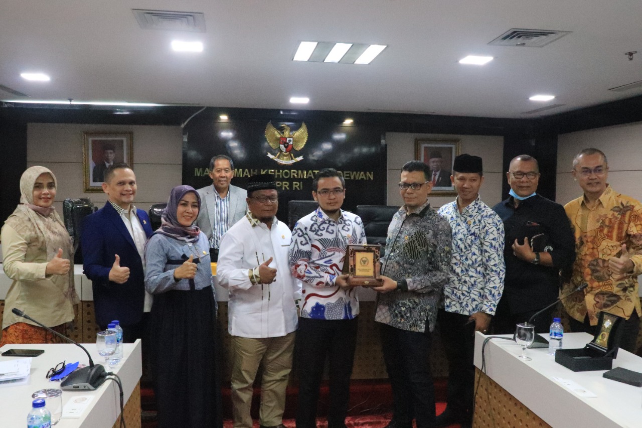 Pansus DPRK Banda Aceh Konsultasikan Regulasi Kode Etik dan Tata Beracara Dewan ke DPR RI