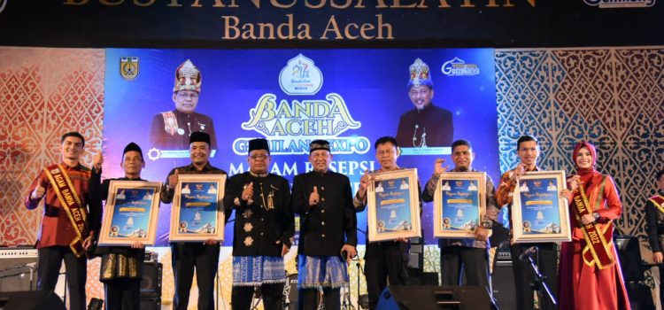 [FOTO]: Pimpinan Dewan Hadiri Malam Resepsi HUT Ke-817 Kota Banda Aceh