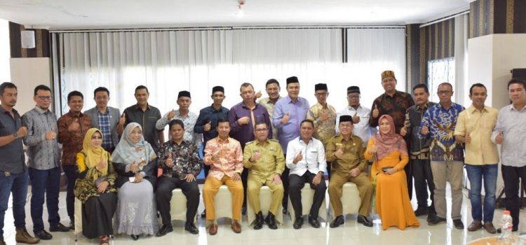 [FOTO]: Kunjungan PJ Wali Kota ke DPRK Banda Aceh
