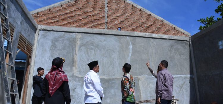 Dewan Tinjau Kondisi MIN 2 Banda Aceh Pasca Runtuhnya Bangunan