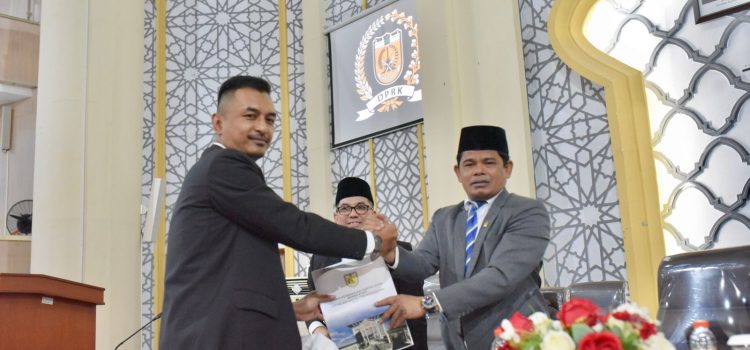 [FOTO]: Penyampaian Banggar terhadap R-KUA dan PPAS Banda Aceh Tahun Anggaran 2023