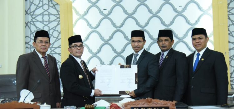 [FOTO]: Penandatanganan Nota Kesepakatan KUA-PPAS APBK Banda Aceh Tahun 2023