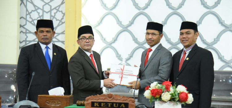 Sidang Paripurna Penyampaian LKPJ Wali Kota Banda Aceh Diwarnai Interupsi Dewan
