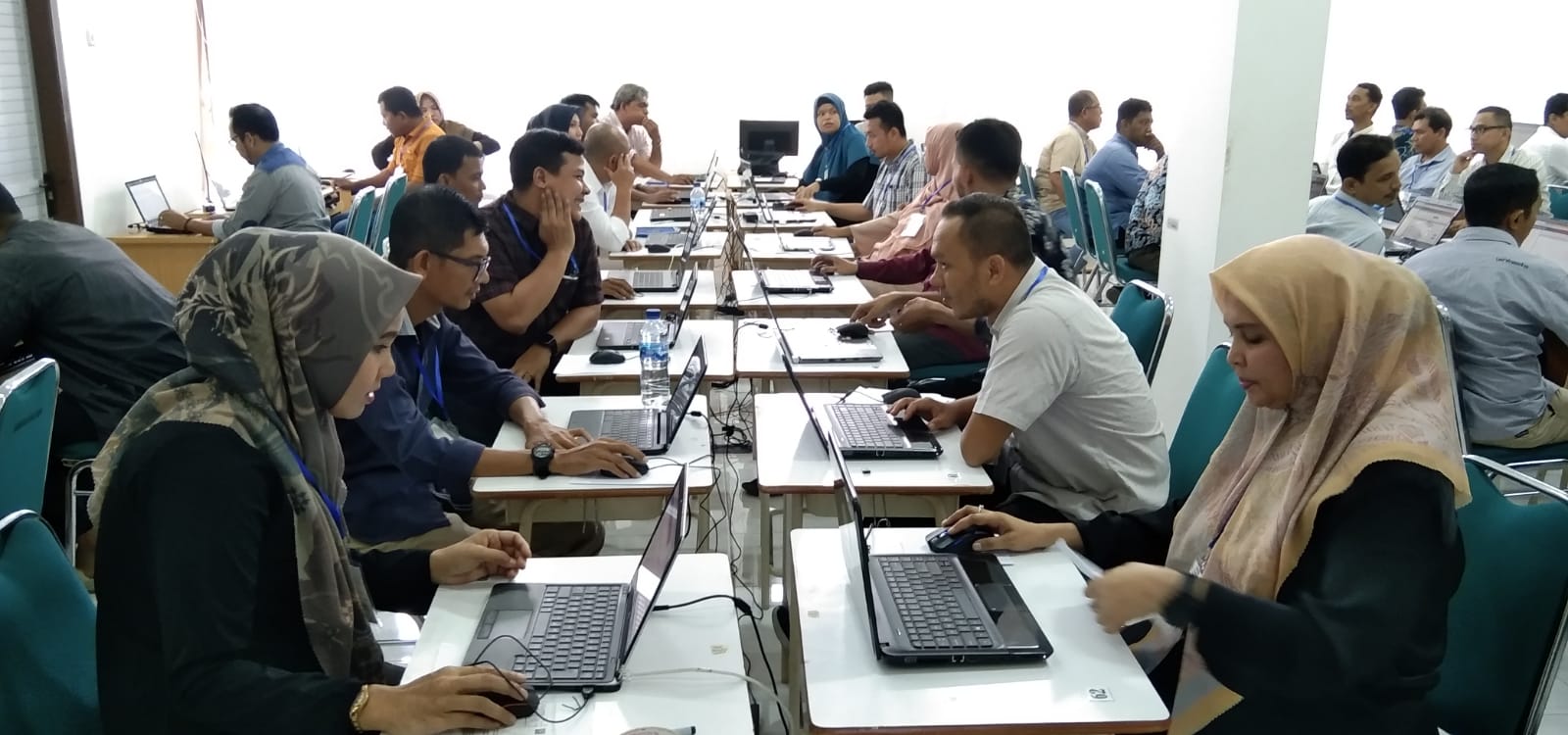 77 Peserta Mengikuti Ujian CAT Seleksi KIP Banda Aceh