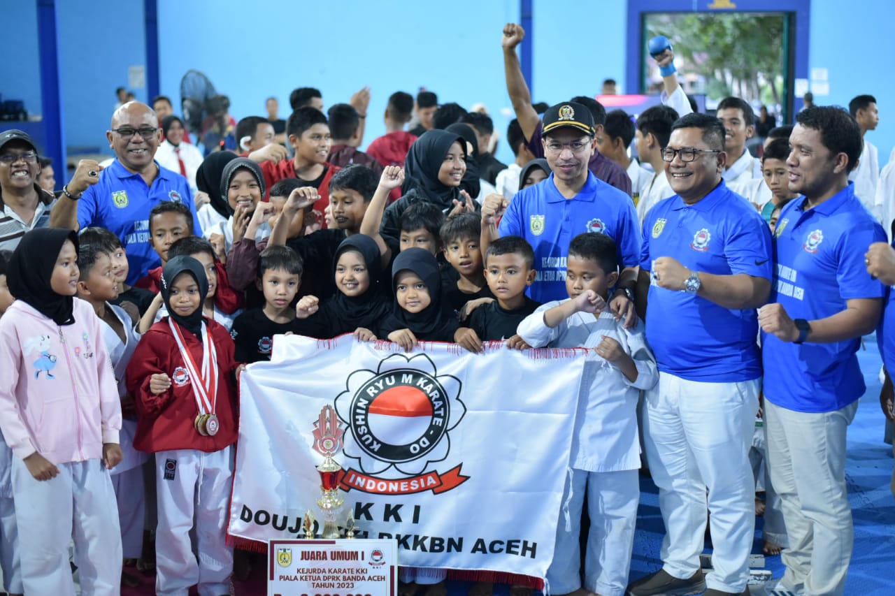 Tutup Kejuaraan Karate KKI, Ketua DPRK Harap Banda Aceh Lahirkan Atlet Berprestasi