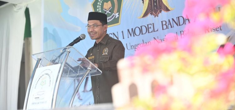 Hadiri Penutupan MARSSAL MTsN Model, Ketua DPRK Ajak Generasi Aceh Kuasai Ilmu Pengetahuan