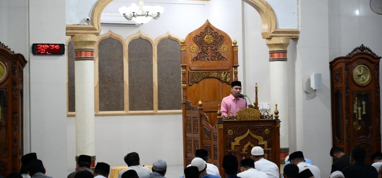 Raih Keberkahan Ramadan dengan Memuliakan Al-Qur’an