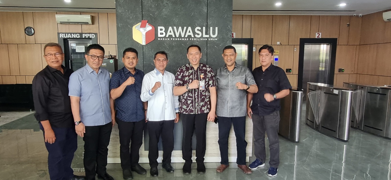 Dewan Serahkan Lima Nama Komisioner Panwaslih Pilkada Banda Aceh ke Bawaslu RI
