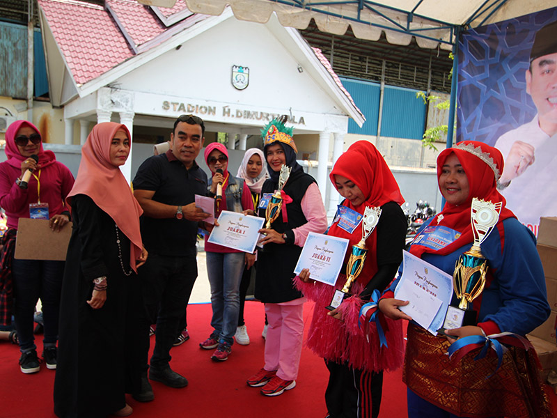 Gampong Peuniti Juara Umum Lomba Senam Ketua DPRK Banda Aceh