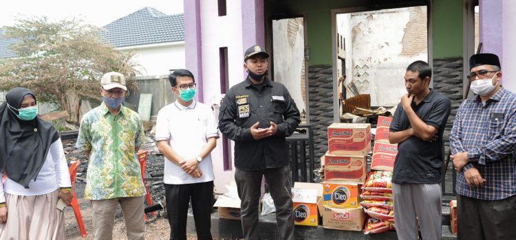 Dewan PKS Bantu Korban Kebakaran di Gampong Geuceu Kayee Jato