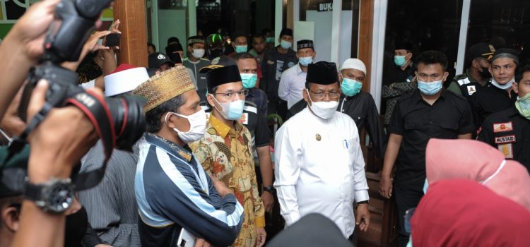 [FOTO]: Ketua DPRK dan Wali Kota serta T2PSI Razia Pelanggaran Syariat Islam