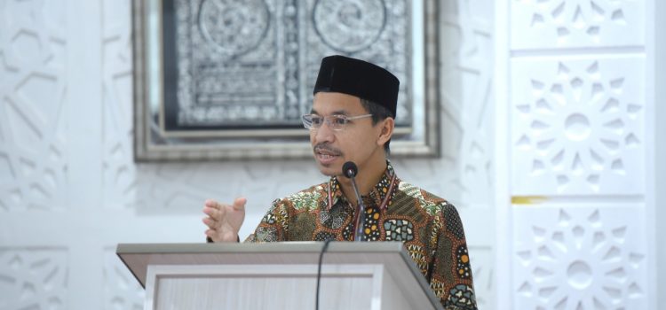 [FOTO]: Ketua DPRK Sampaikan Ceramah Tarawih di Gampong Peuniti