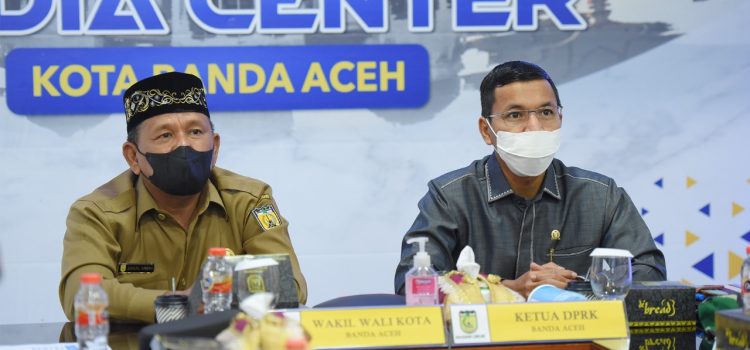 [FOTO]: Ketua DPRK Rapat Koordinasi dengan Panglima TNI dan Kapolri