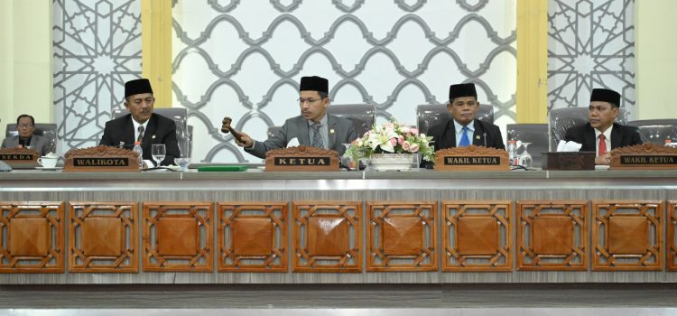 DPRK Gelar Paripurna Penyampaian Penjelasan dan Penyerahan RKUA-PPAS 2025