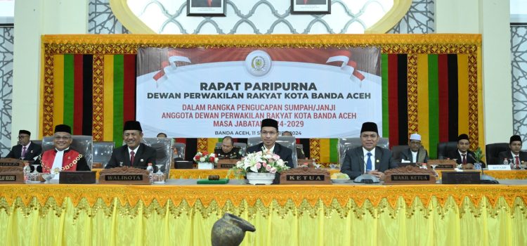 Pimpin Sidang Akhir Masa Jabatan 2019-2024, Farid Nyak Umar Sampaikan Capaian Kinerja Dewan