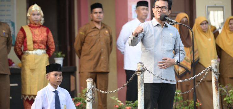 Peringati Sumpah Pemuda, Ketua DPRK Jadi Pembina Upacara di SMP 9 Banda Aceh