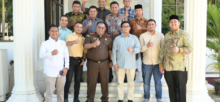 Pimpinan dan Ketua Fraksi DPRK Silaturahmi ke Kejaksaan Negeri Banda Aceh