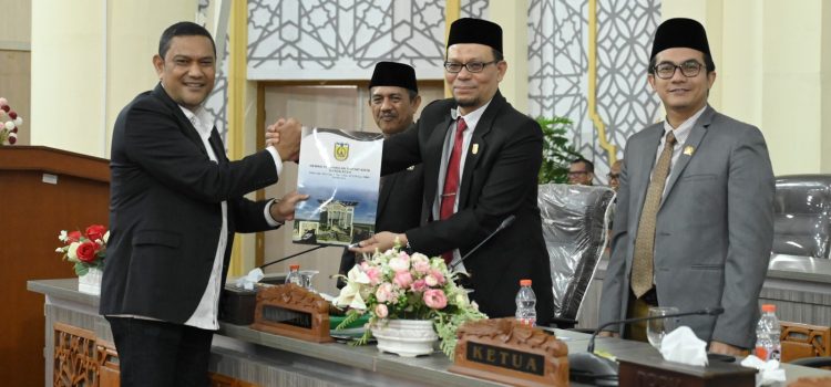 Sampaikan Pandangannya, Fraksi Gerindra DPRK Sebut Raqan APBK 2025 Harus Sesuai Kebutuhan Masyarakat