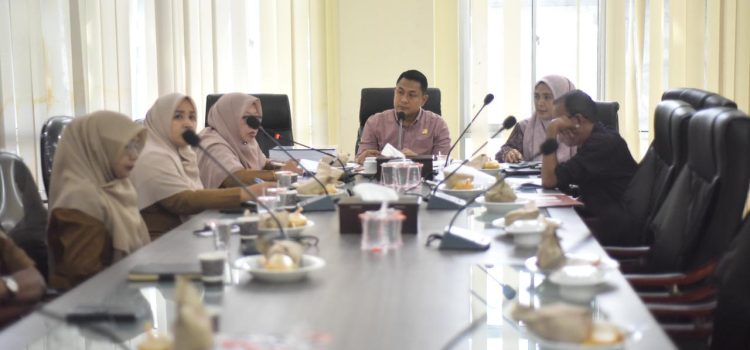 [FOTO]: Rapat Komisi I dengan Inspektorat Kota Banda Aceh