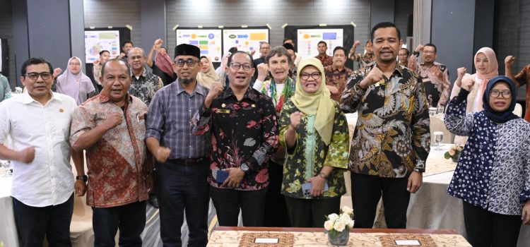 Anggota Komisi III DPRK Banda Aceh, Rahmat Aulia ST, menghadiri Lokakarya Konsultasi Pemangku Kepentingan Penyusunan Sektor Planning Document Kabupaten/Kota Sanitation Infrastructure and Institutional Support Program di Hotel Kyriad Muraya Banda Aceh, Kamis (7/11/2024).