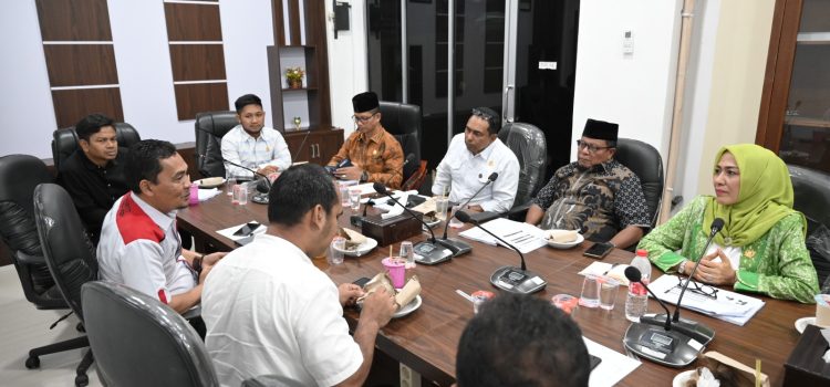 [FOTO] : Rapat Komisi II DPRK Banda Aceh dengan Dinas Tenaga Kerja Kota Banda Aceh