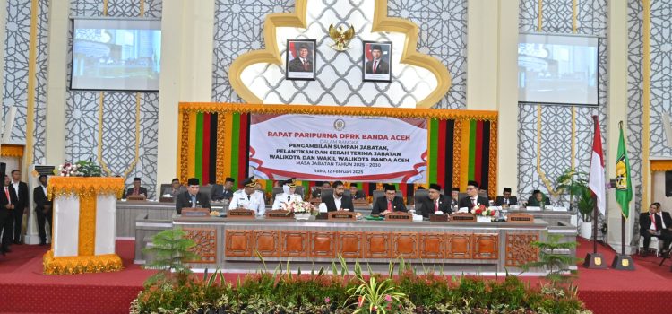 DPRK Gelar Paripurna Pelantikan Wali Kota dan Wakil Wali Kota Banda Aceh 2025-2030