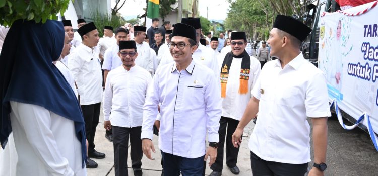 Ketua DPRK Banda Aceh menghadiri Pembukaan Pawai Tarhib Ramadhan 1446 H di Halaman Balaikota Banda Aceh.