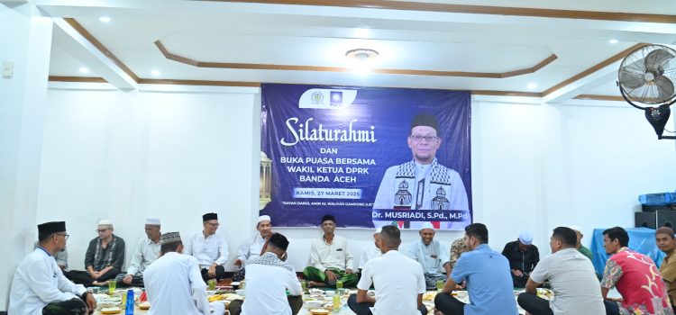 Galeri : Wakil Ketua II DPRK Banda Aceh Buka Puasa Bersama Santri