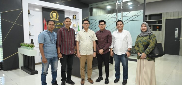 Galeri : Ketua DPRK Menerima Audiensi KPJ Healthcare Berhald Galeri : Ketua DPRK Menerima Audiensi KPJ Healthcare Berhald