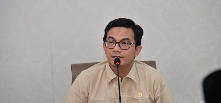 Galeri : Ketua DPRK Banda Aceh Rapat Bersama FOKOPIMDA Kota Banda Aceh Galeri : Ketua DPRK Banda Aceh Rapat Bersama FOKOPIMDA Kota Banda Aceh