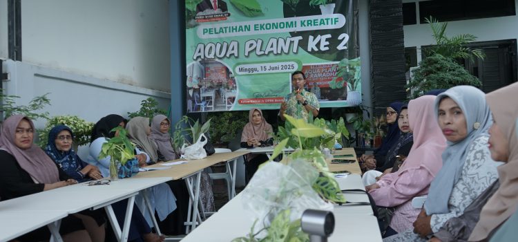 Kembangkan Ekonomi Kreatif, Farid Nyak Umar Gelar Training Aqua Plant ke-2