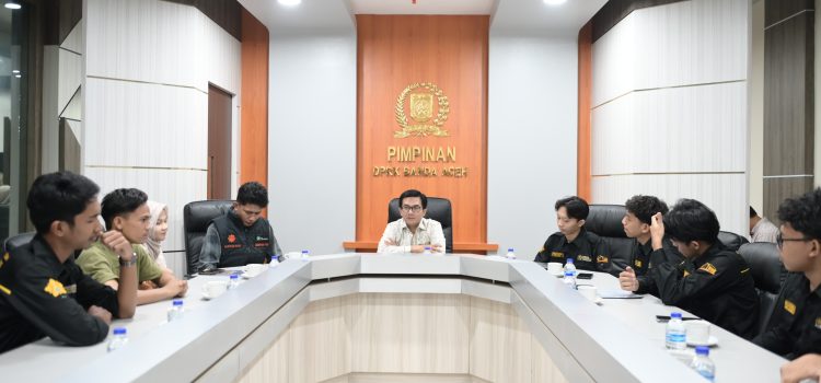 Ketua DPRK Terima Audiensi Mahasiswa UIN dan USK