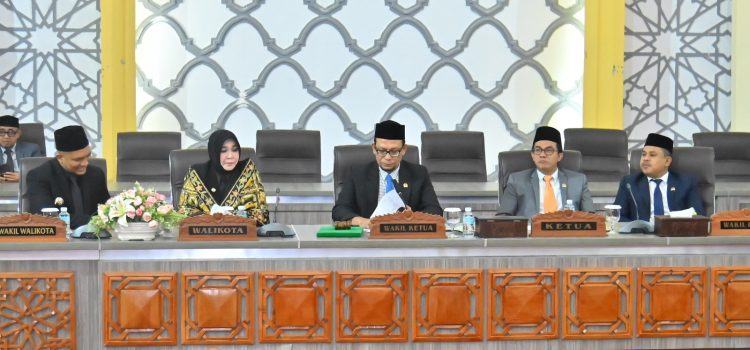 Dewan Kota Sampaikan Pendapat Akhir Fraksi Terhadap Raqan Pajak, Retribusi Dan RPJM