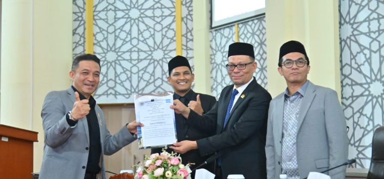 Pandangan Fraksi Demokrat Terkait R-APBK Banda Aceh 2026 Pandangan Fraksi Demokrat Terkait R-APBK Banda Aceh 2026