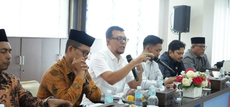 Wakil Ketua DPRK Banda Aceh: Indonesia 80 Tahun Merdeka, Aceh Masih “Terjajah” Pelayanan Publik Wakil Ketua DPRK Banda Aceh: Indonesia 80 Tahun Merdeka, Aceh Masih “Terjajah” Pelayanan Publik