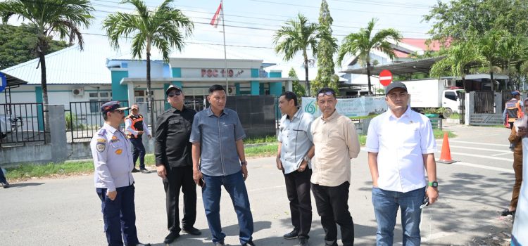 Komisi III Tinjau Sejumlah Ruas Jalan di Banda Aceh Komisi III Tinjau Sejumlah Ruas Jalan di Banda Aceh