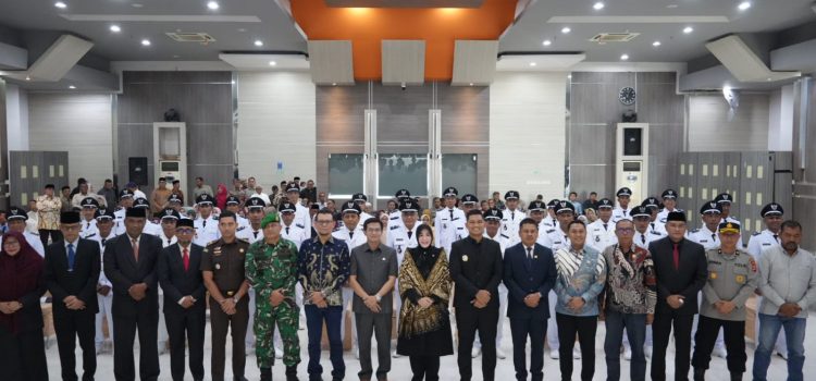 Pimpinan dan Anggota DPRK Banda Aceh Hadiri Pelantikan Keuchik Serentak