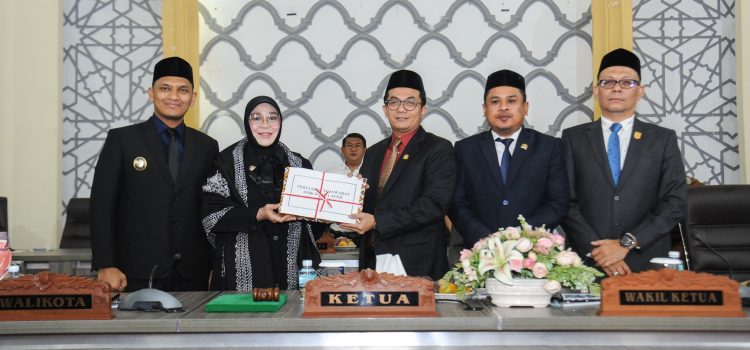 Wali Kota Serahkan LKPJ 2025 ke DPRK, Irwansyah: Akan Segera Kami Bahas