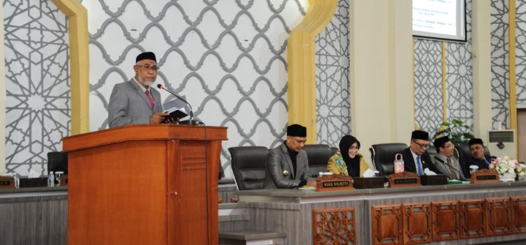 Dr Musriadi Pimpin Rapat Paripurna Penyampaian Jawaban Walikota Terhadap Usul Saran Banggar Dewan